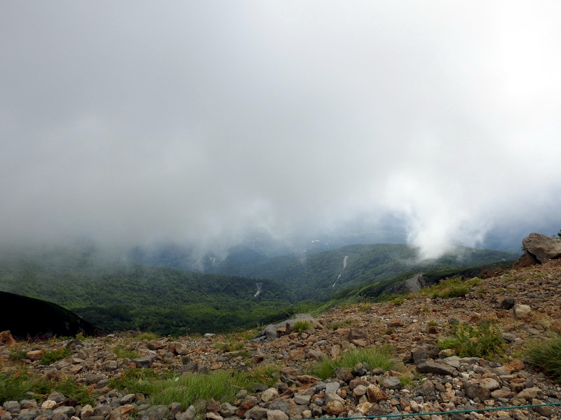 登山中の霧